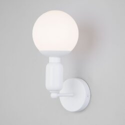 Настенный светильник со стеклянным плафоном                      Eurosvet  50251/1 белый