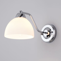 Настенный светильник со стеклянным плафоном                      Eurosvet  30172/1 хром
