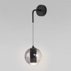 Настенный светодиодный светильник со стеклянным плафоном                      Eurosvet  50258 LED дымчатый